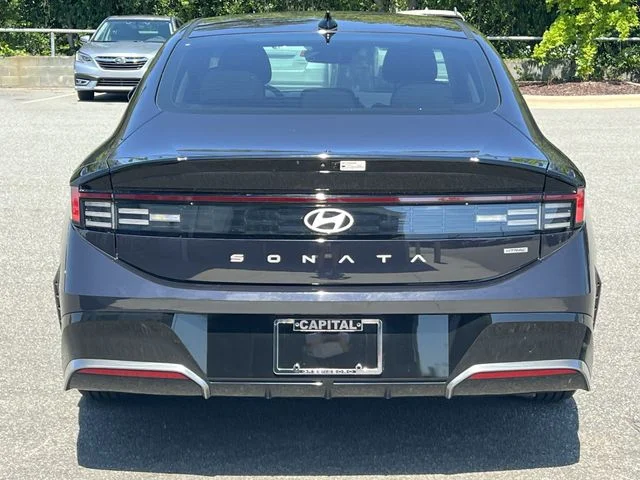 Used 2025 Blue Hyundai SEL image 12
