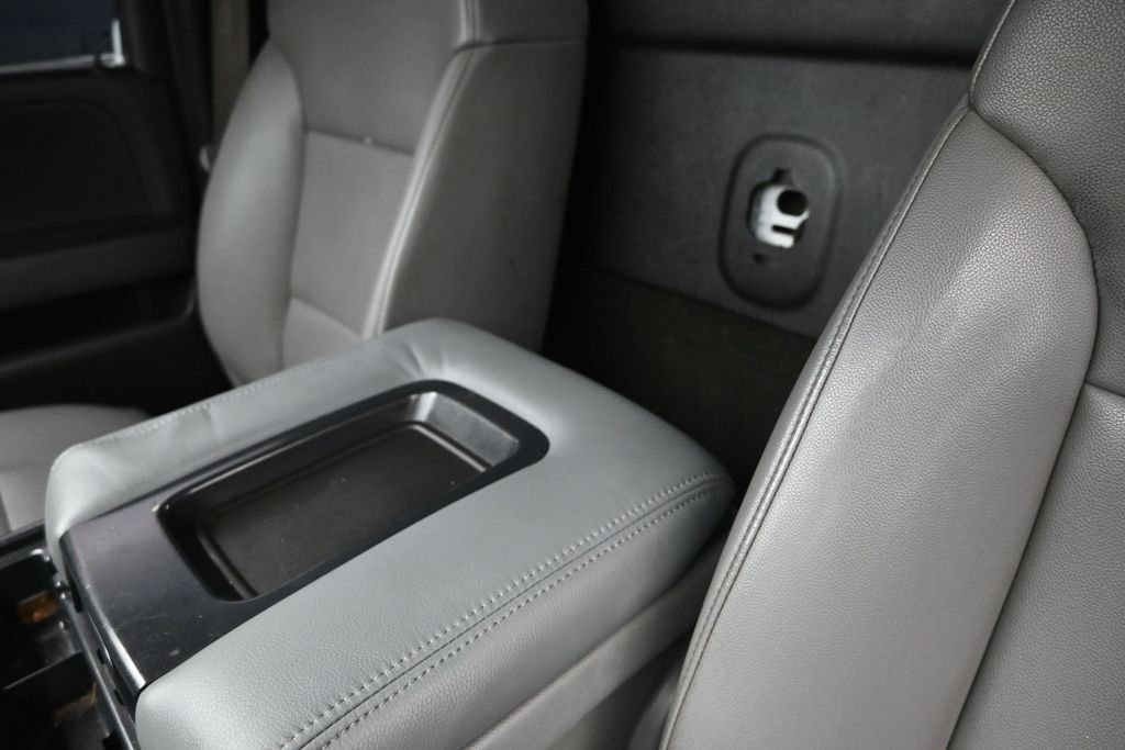 Used 2016 White GMC Base image 14