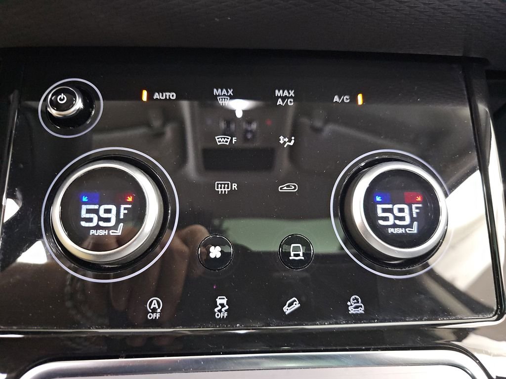Used 2023 White Land Rover S image 27