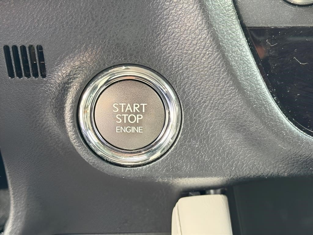 Used 2019 White Pearl Lexus RX 350 image 22