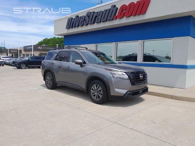 Used 2022 Gun Metallic Nissan SV image 2