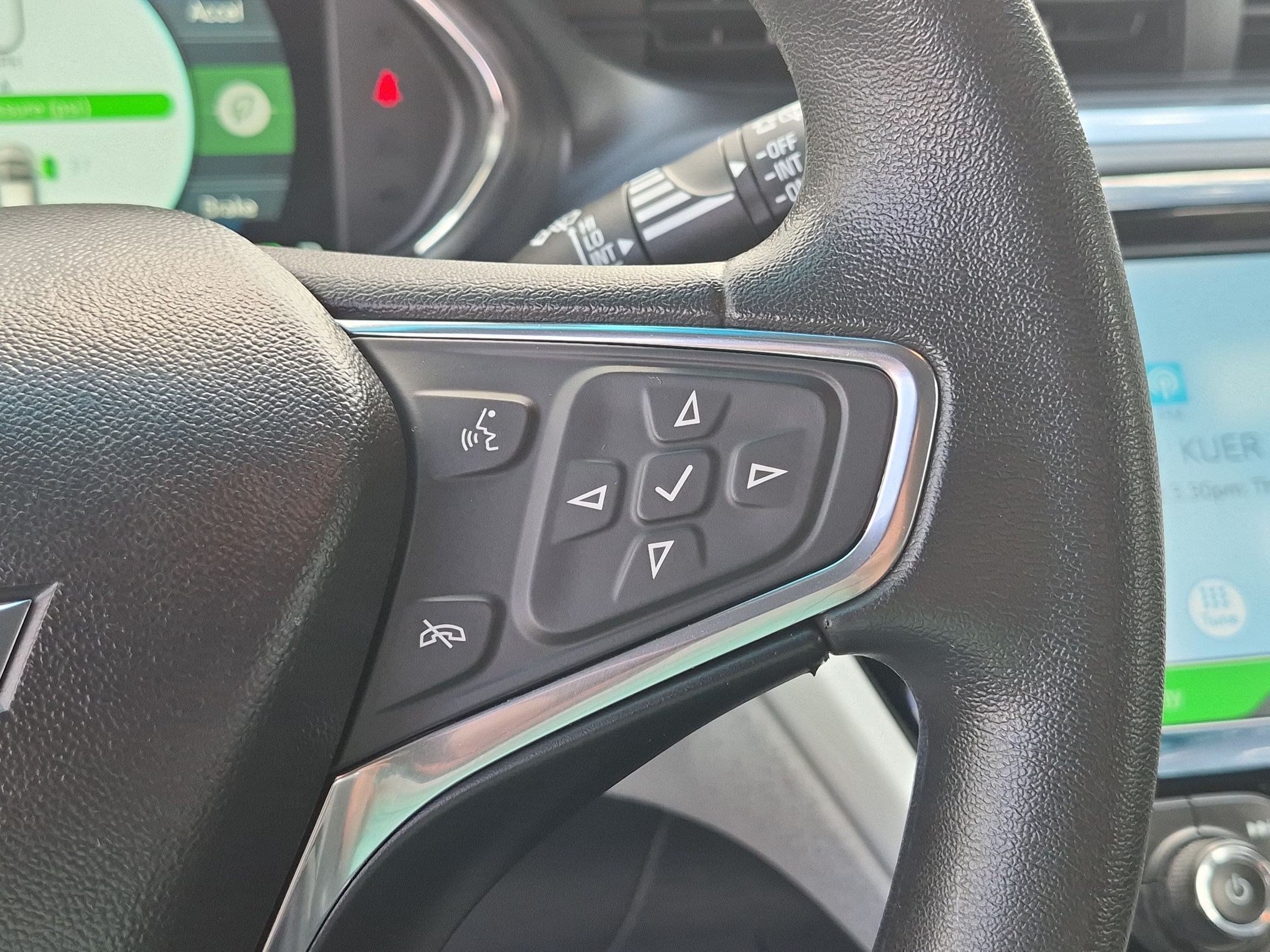 Used 2018 (Includes (TUS) Black grille.) Chevrolet LT image 16