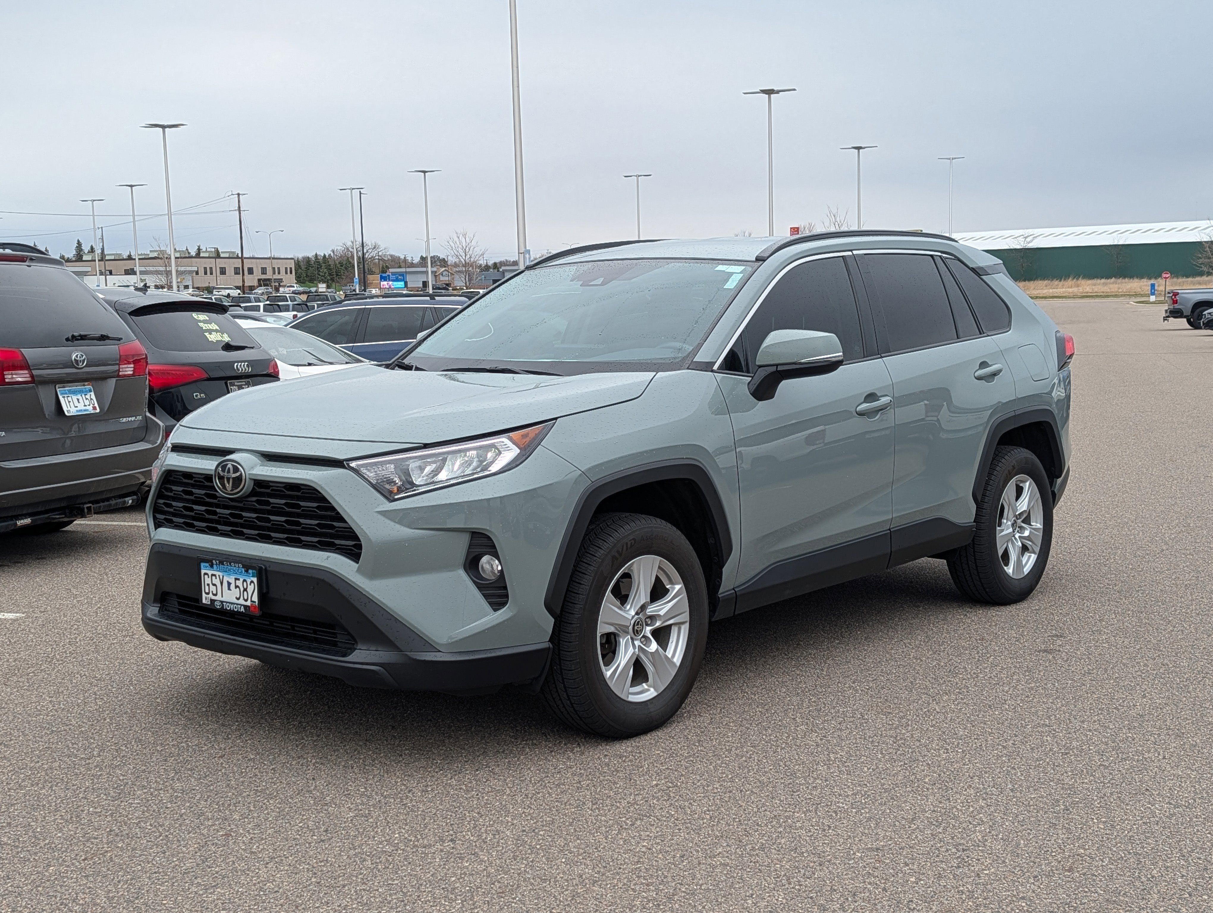 Used 2021 Toyota RAV4 XLE with VIN 2T3P1RFV6MW208002 for sale in Waite Park, Minnesota
