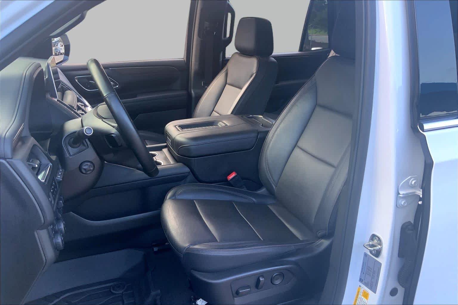 Used 2024 Summit White Chevrolet High Country image 7