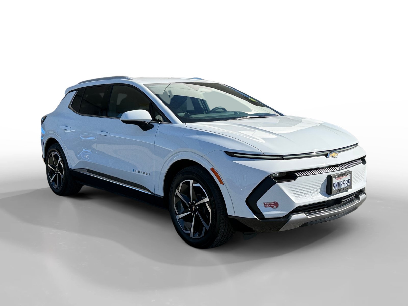 Used 2024 Summit White Chevrolet LT image 7
