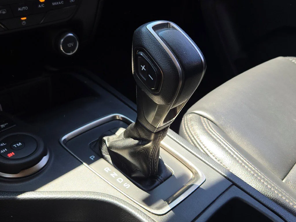 Used 2021 Black Ford XLT image 24