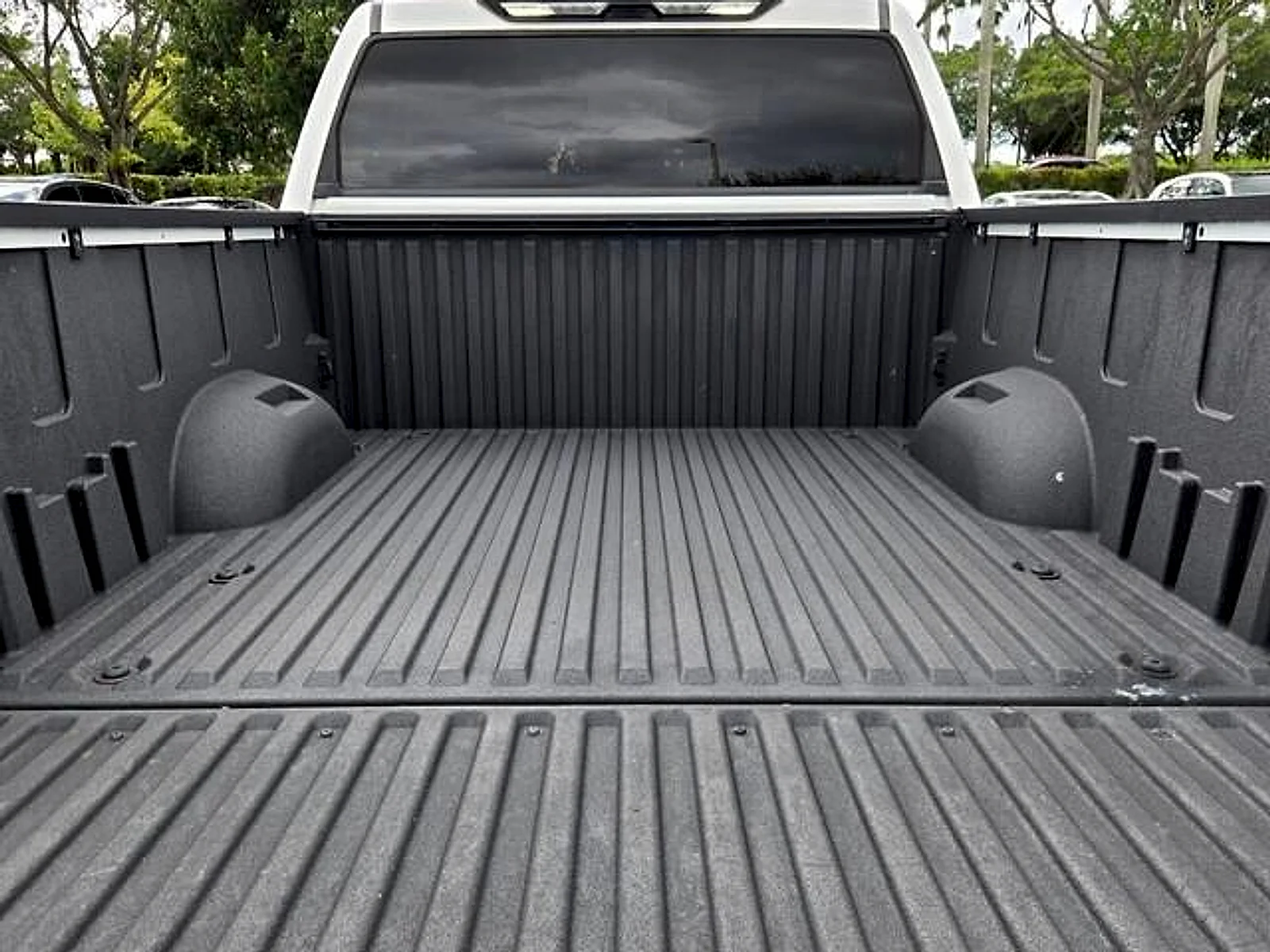 Used 2023  Toyota SR image 13