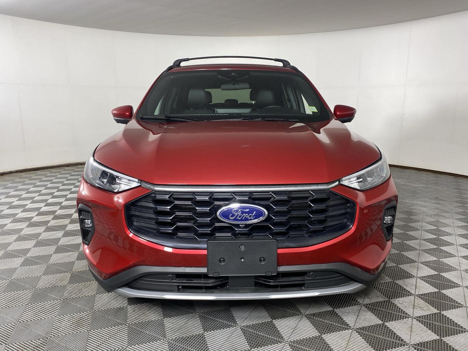 Used 2025 Rapid Red Metallic Tinted Clearcoat Ford ST-Line Select image 2