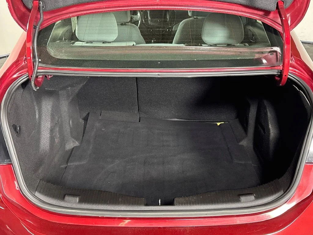 Used 2019 Red Chevrolet LT image 20
