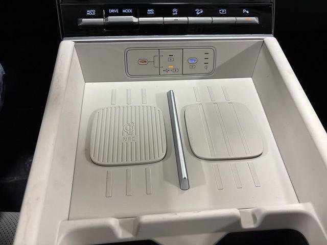 New 2026 Silver Hyundai SEL AWD image 25