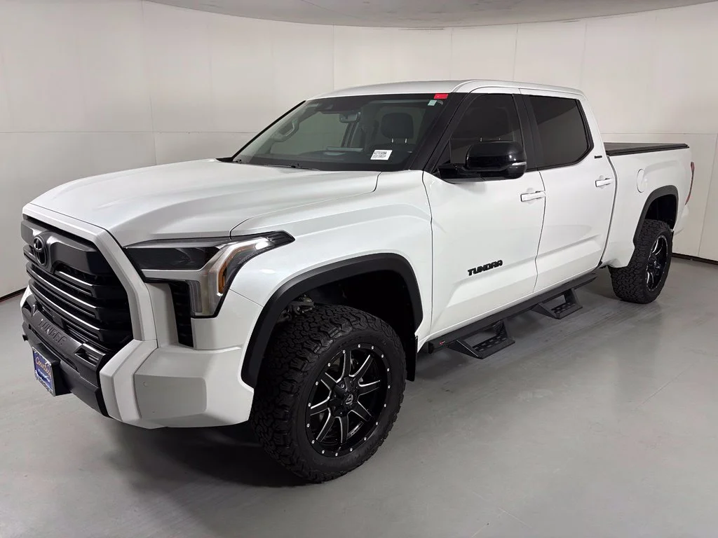 Used 2024 White Toyota D image 4
