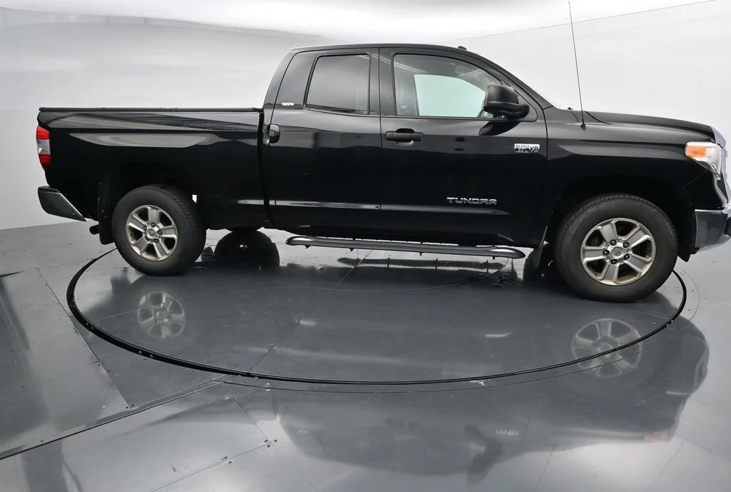 Used 2017 Black Toyota SR5 image 8