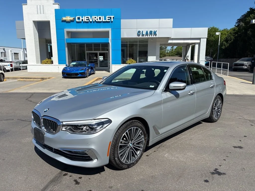 2018 BMW 5 Series 540i xDrive Sedan's photo