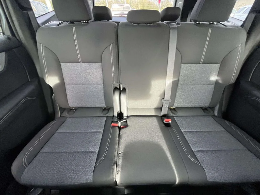 New 2026 Sterling Metallic GMC Elevation image 15