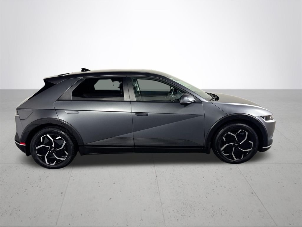 Used 2024 Gray Hyundai SEL image 5