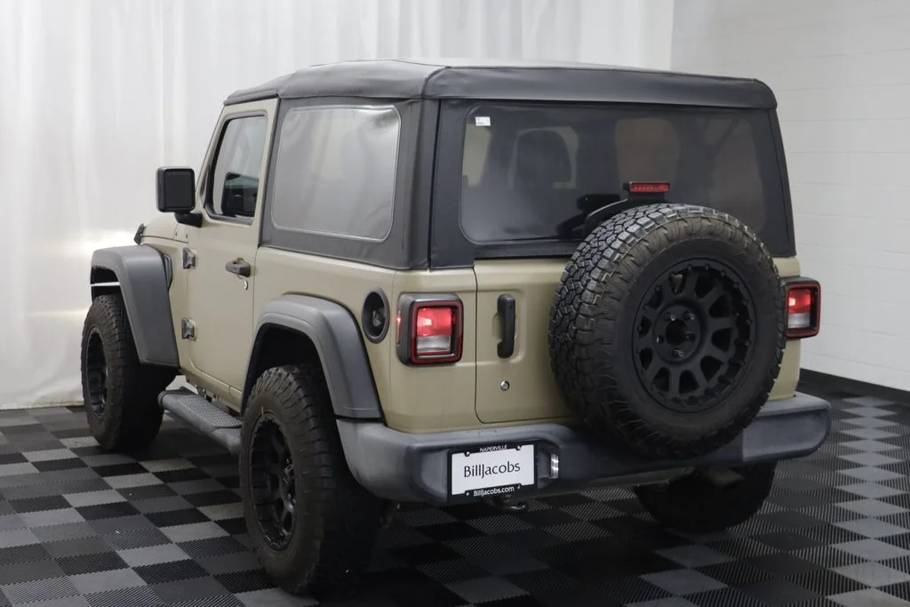 Used 2019 Bikini Pearlcoat Jeep Sport S image 14