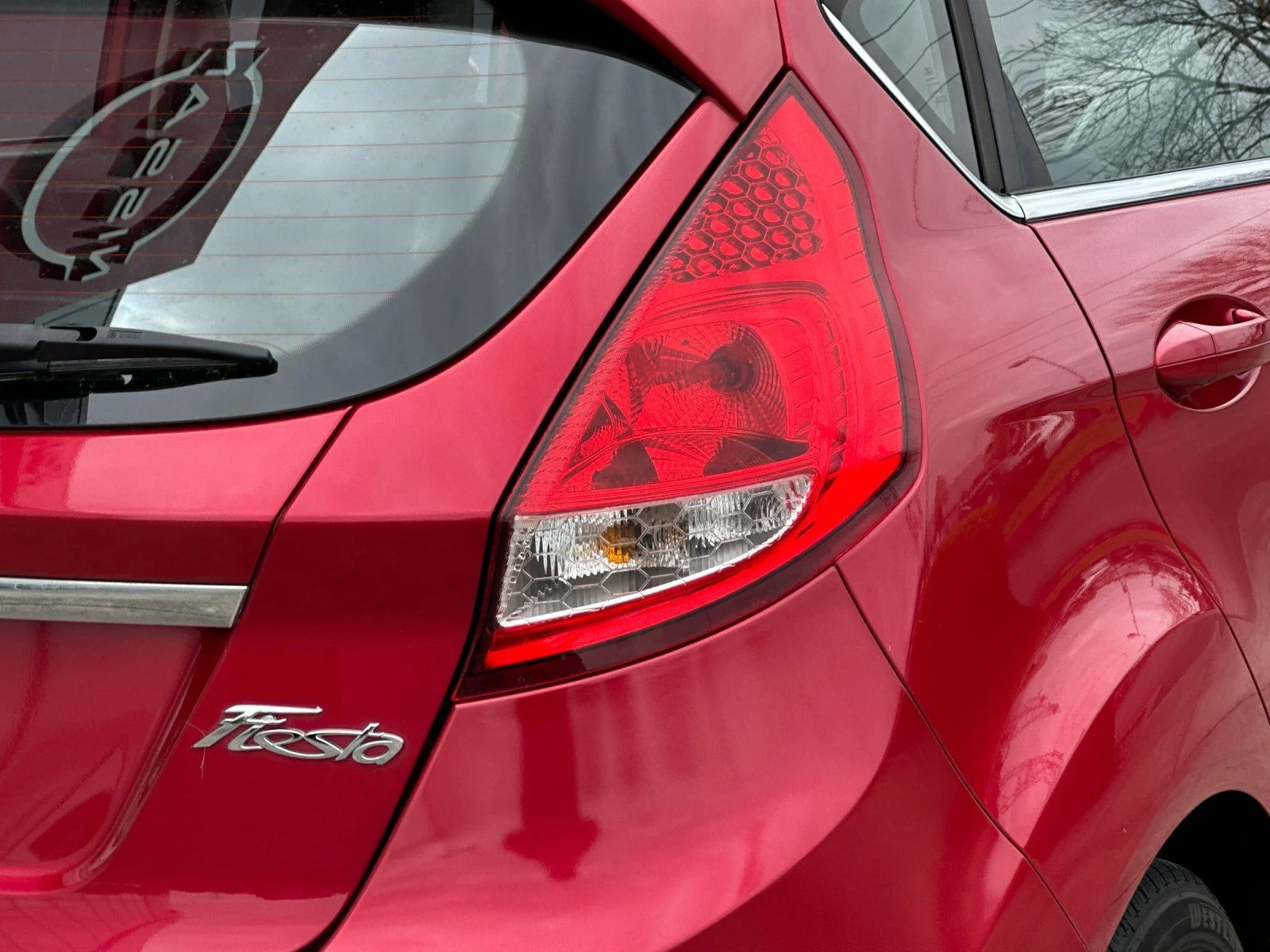 Used 2011 Red Candy Ford SES image 23