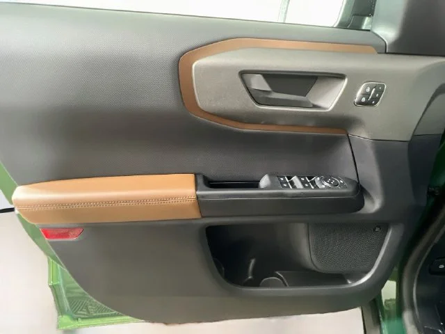 Used 2025 Green Ford Outer Banks image 31