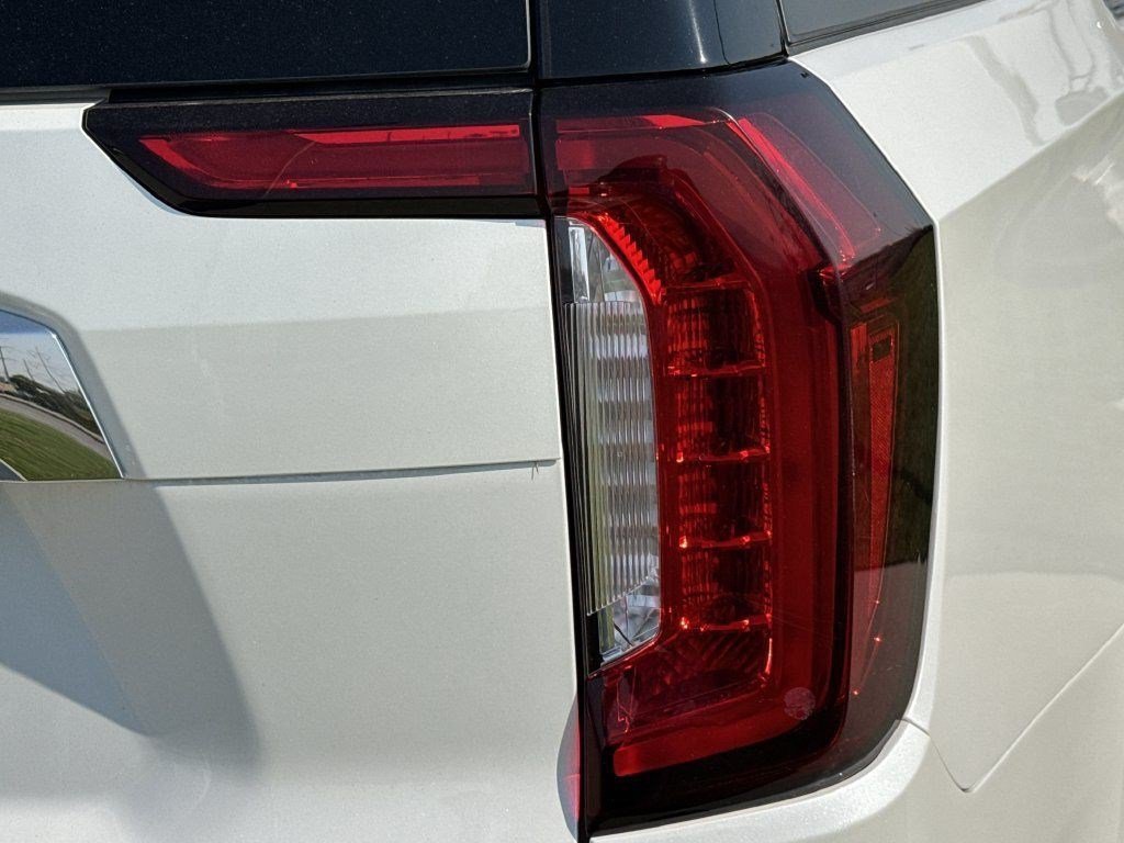2022 GMC Yukon XL SLT - Photo 12