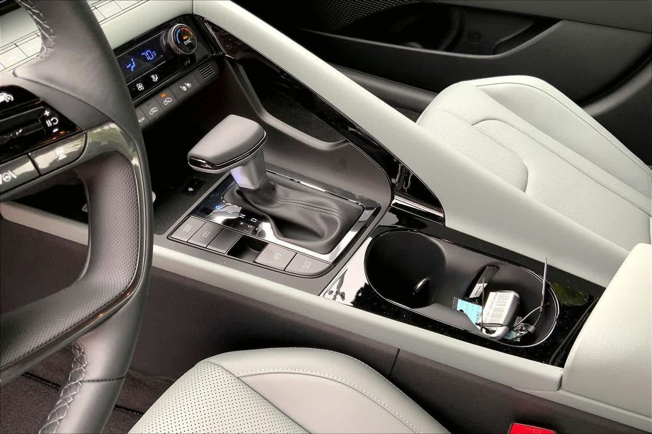 New 2026 Ecotronic Gray Hyundai Limited image 8