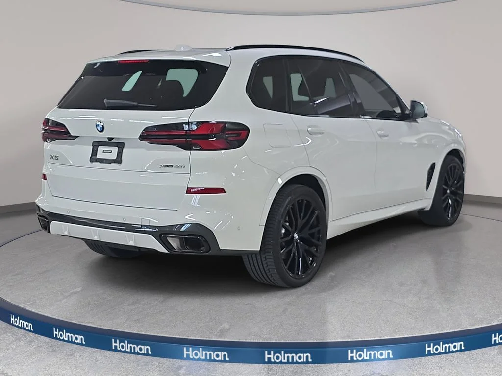 Used 2024 Alpine White BMW xDrive40i image 7