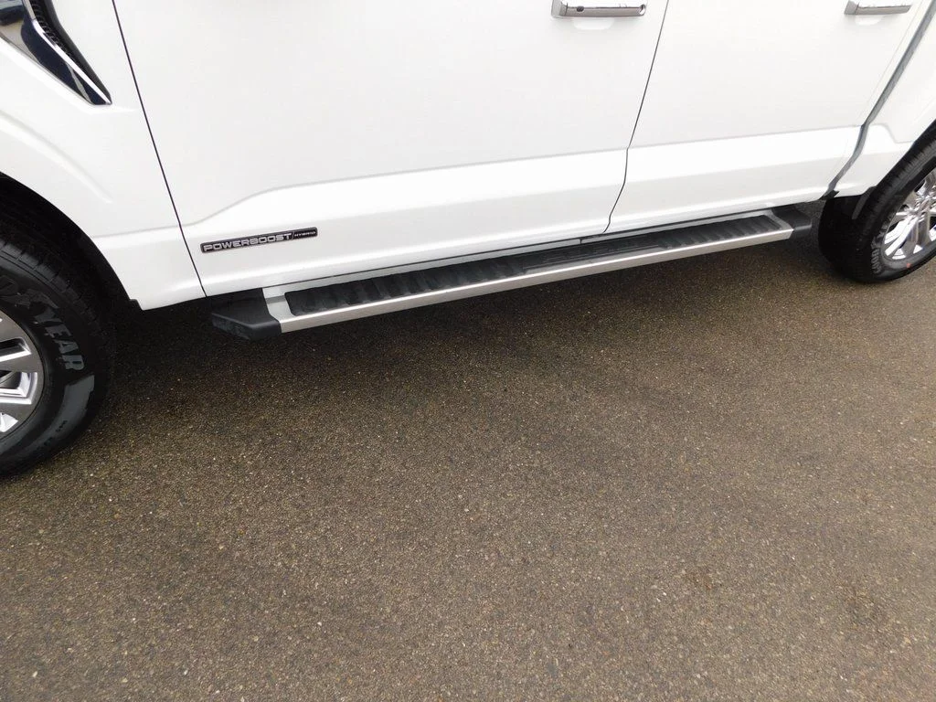 New 2026 Star White Metallic Tri-Coat Ford Lariat® image 15
