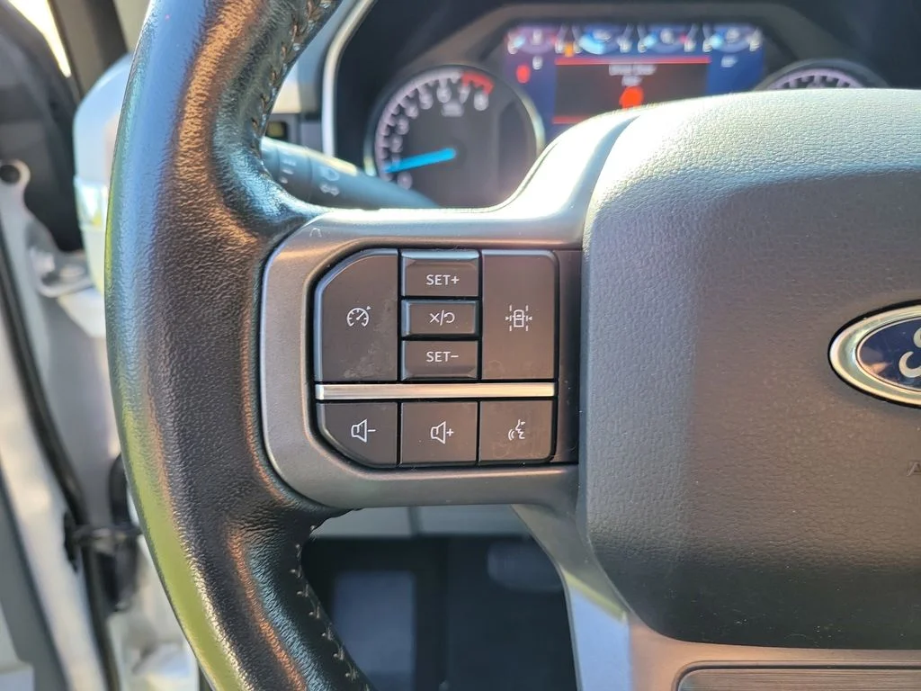 Used 2022 Oxford White Ford XLT image 16