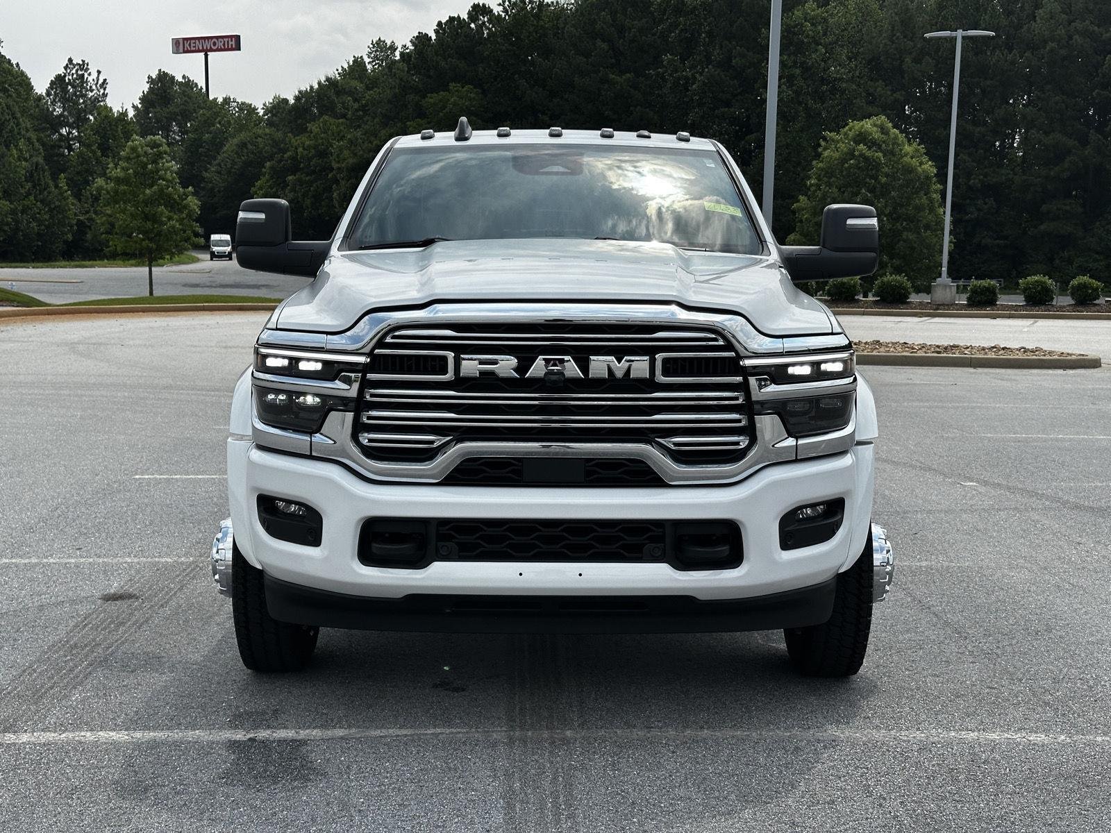 New 2026 Bright White Clear-Coat Exterior Paint RAM Big Horn image 3