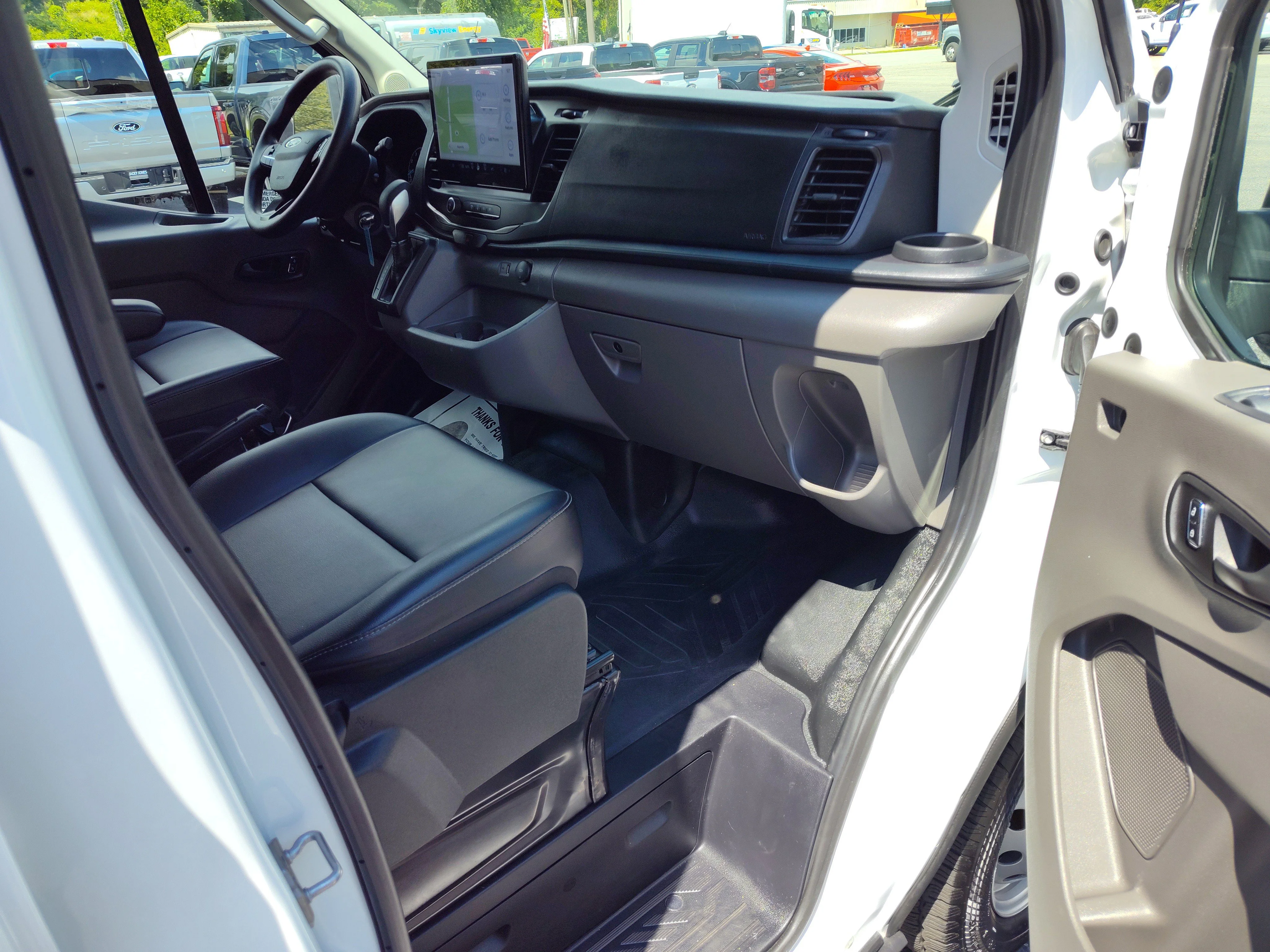 2024 Ford Transit Passenger Van XL - Photo 25