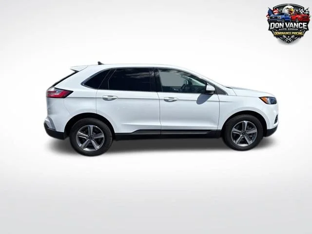 Used 2024 White Ford SEL image 5