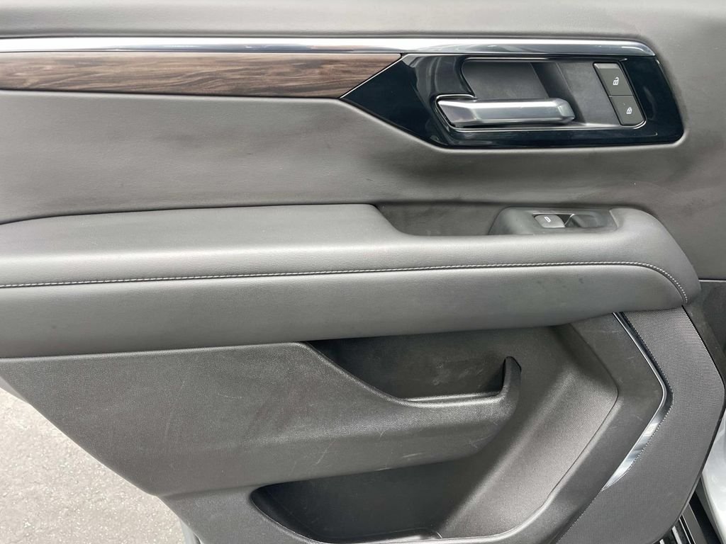 2025 Chevrolet Tahoe LT - Photo 24