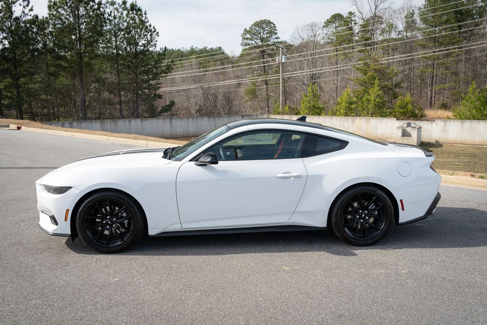New 2026 Oxford White Ford EcoBoost® Fastback image 5