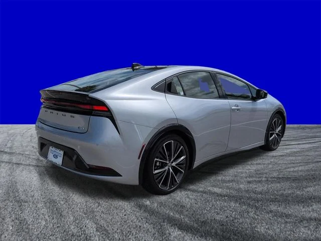 Certified Used 2023 CUTTING EDGE Toyota XLE image 4