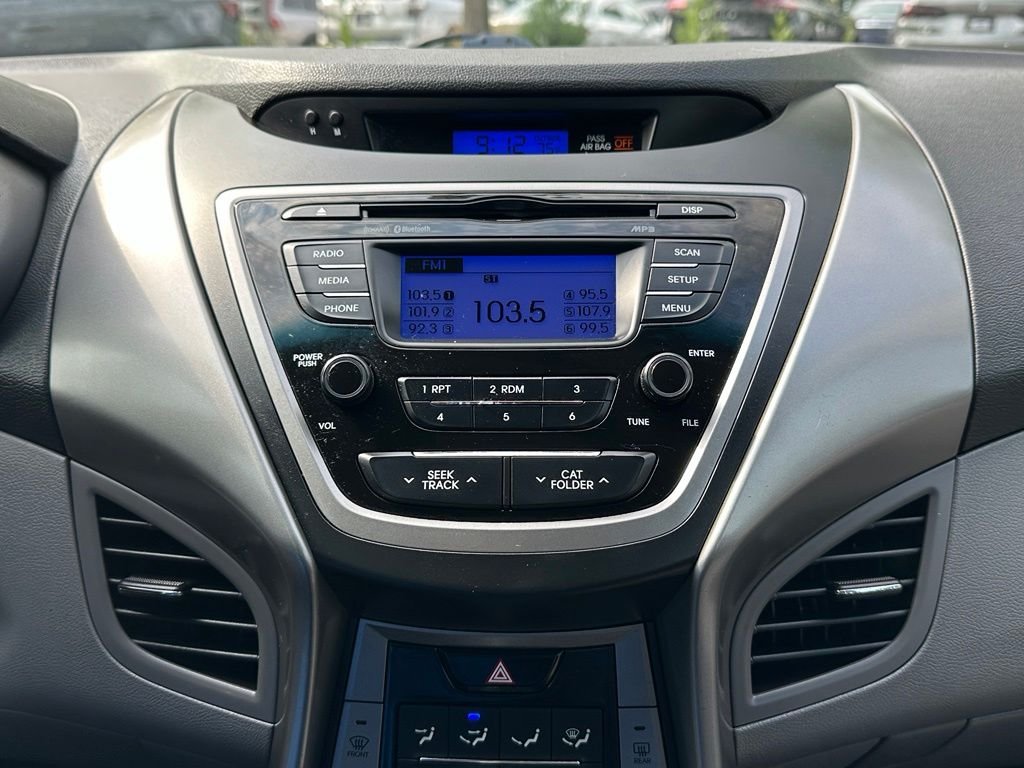 Used 2013 Blue Hyundai GLS image 19