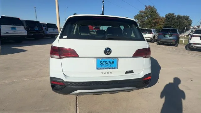 2024 Volkswagen Taos S - Photo 7