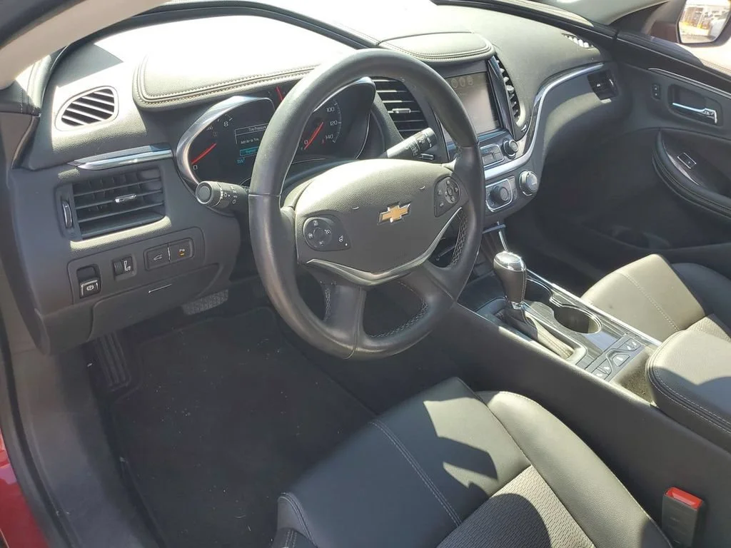 Used 2019 CAJUN RED TINTCOAT Chevrolet LT image 16