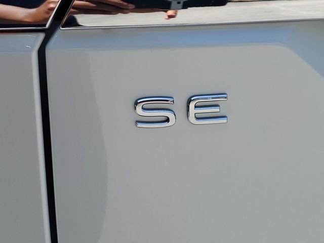 New 2026 White Volkswagen SE image 7