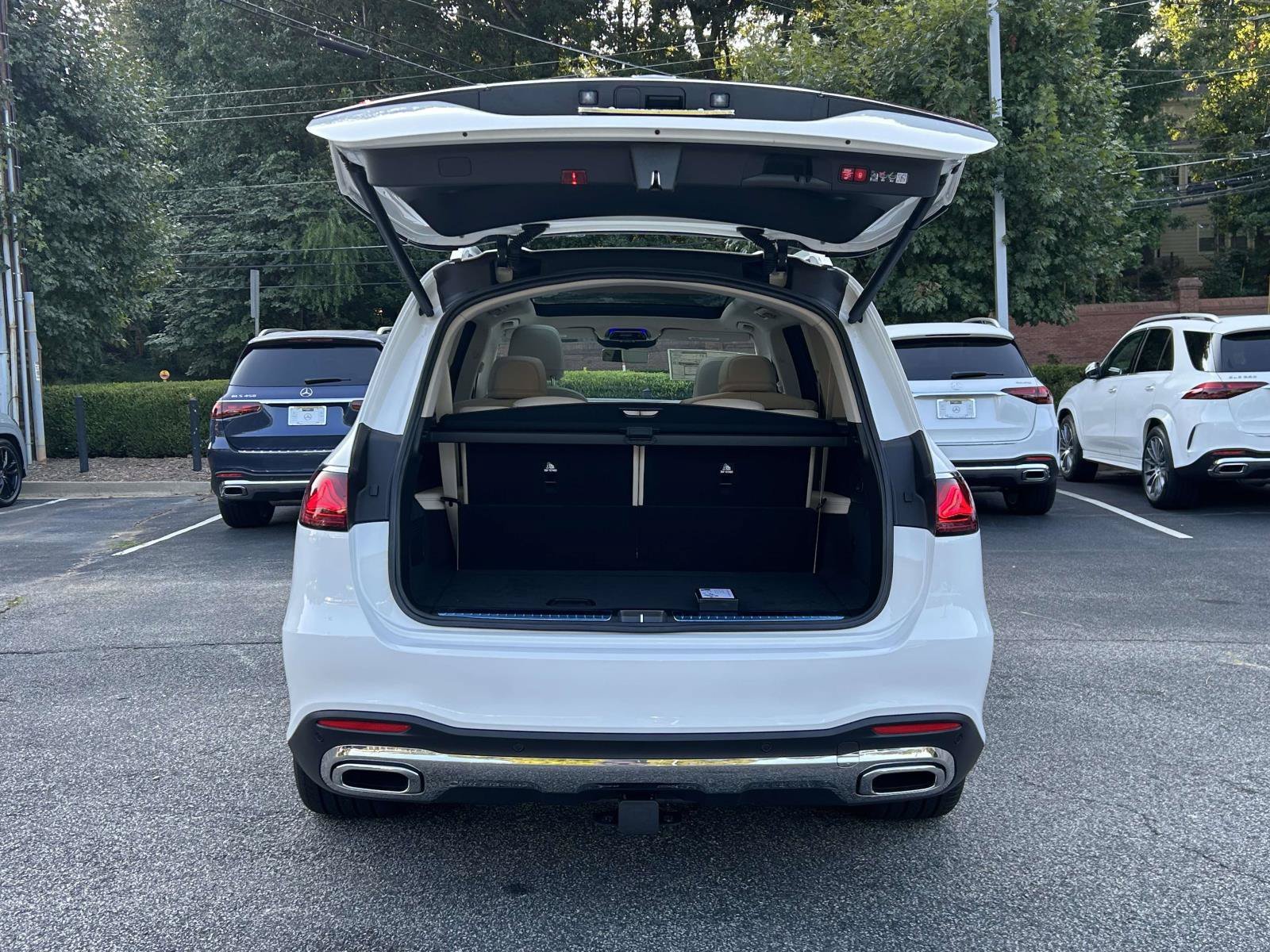 New 2027 Polar White Mercedes-Benz GLS 450 4MATIC® SUV image 10