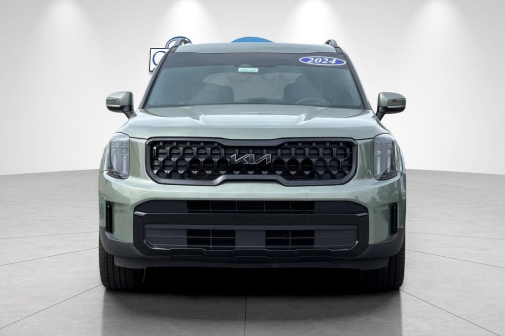 Used 2024 Jungle Green Kia EX X-Line image 10