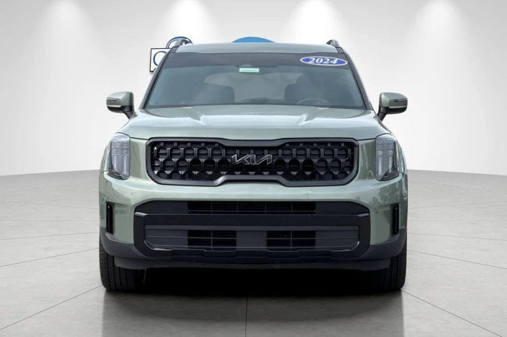 Used 2024 Jungle Green Kia EX X-Line image 10