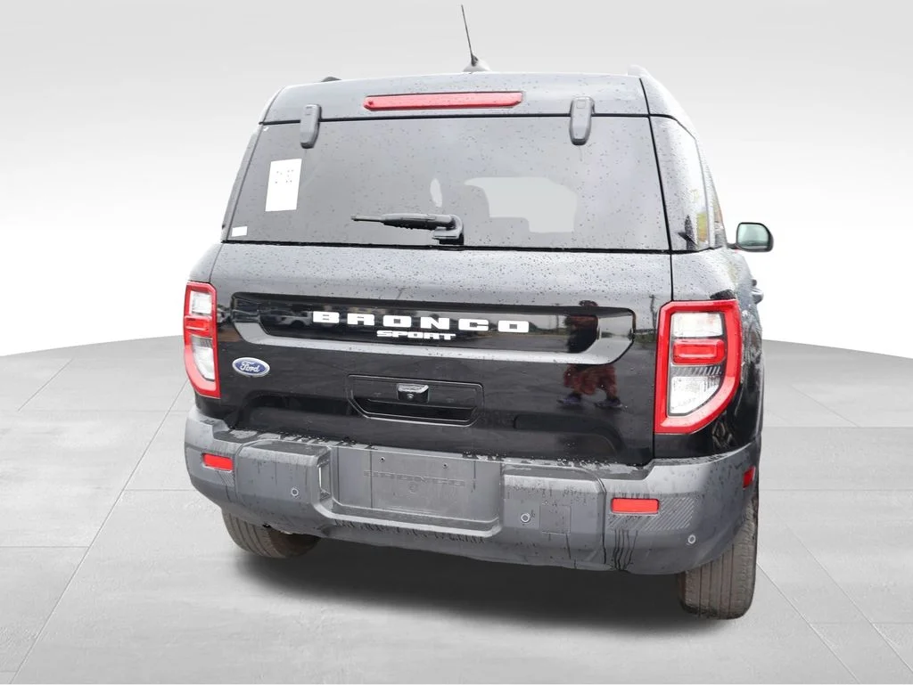 Used 2025 Shadow Black Ford Big Bend image 16