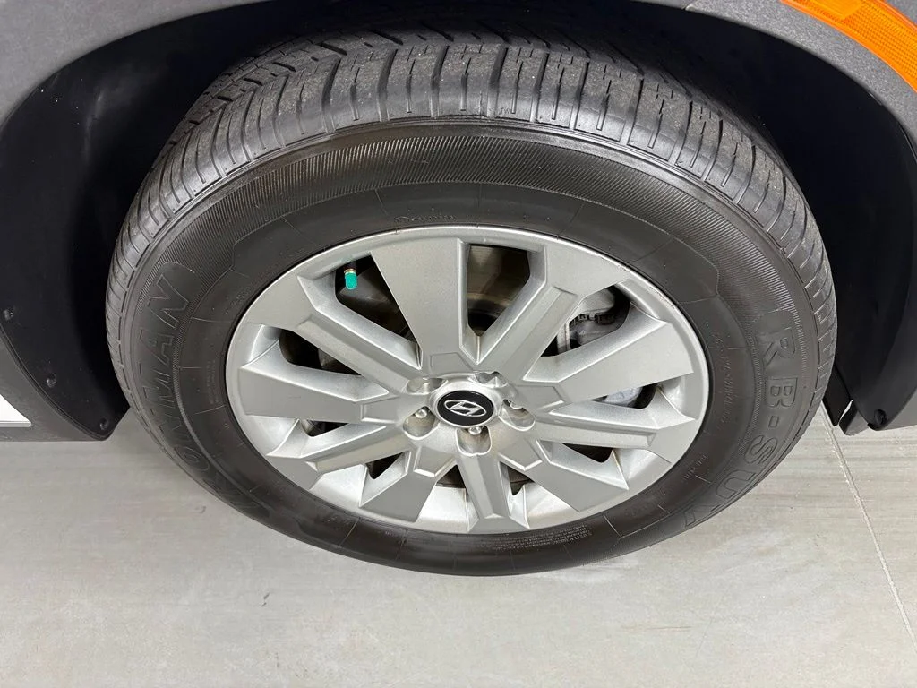 Used 2024 White Hyundai SEL image 10