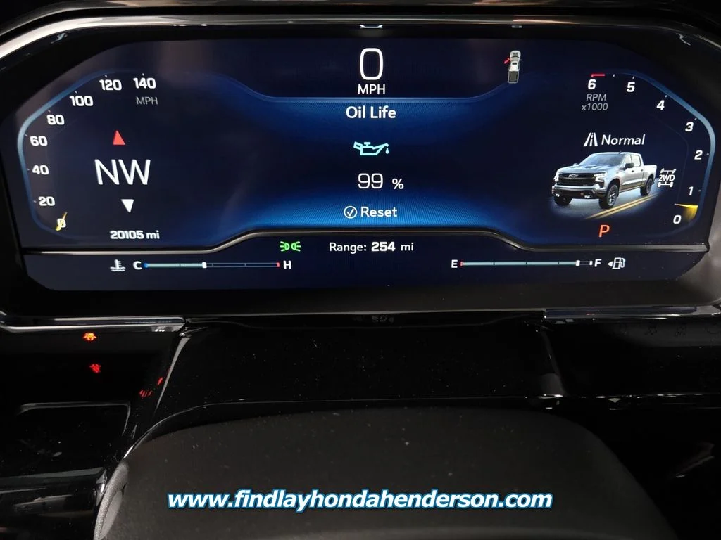 Used 2025 Sterling Gray Metallic Chevrolet LT Trail Boss image 33