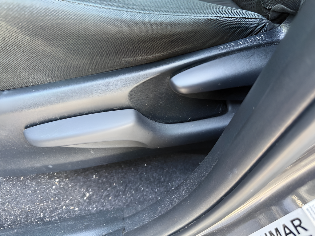 Used 2018 Gray Toyota LE image 10