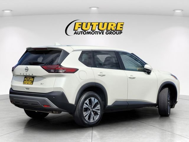 Used 2023 White Nissan SV image 4