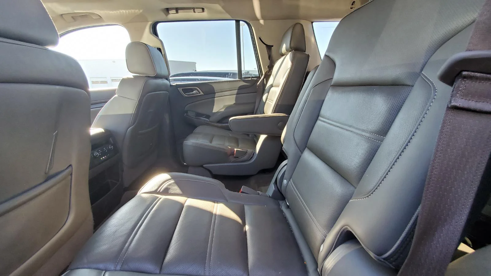 Used 2016 IRIDIUM METALLIC GMC Denali image 5