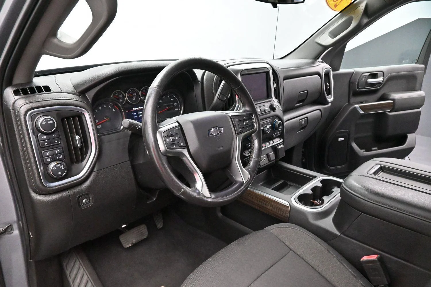 Used 2020 SATIN STEEL METALLIC Chevrolet RST image 16