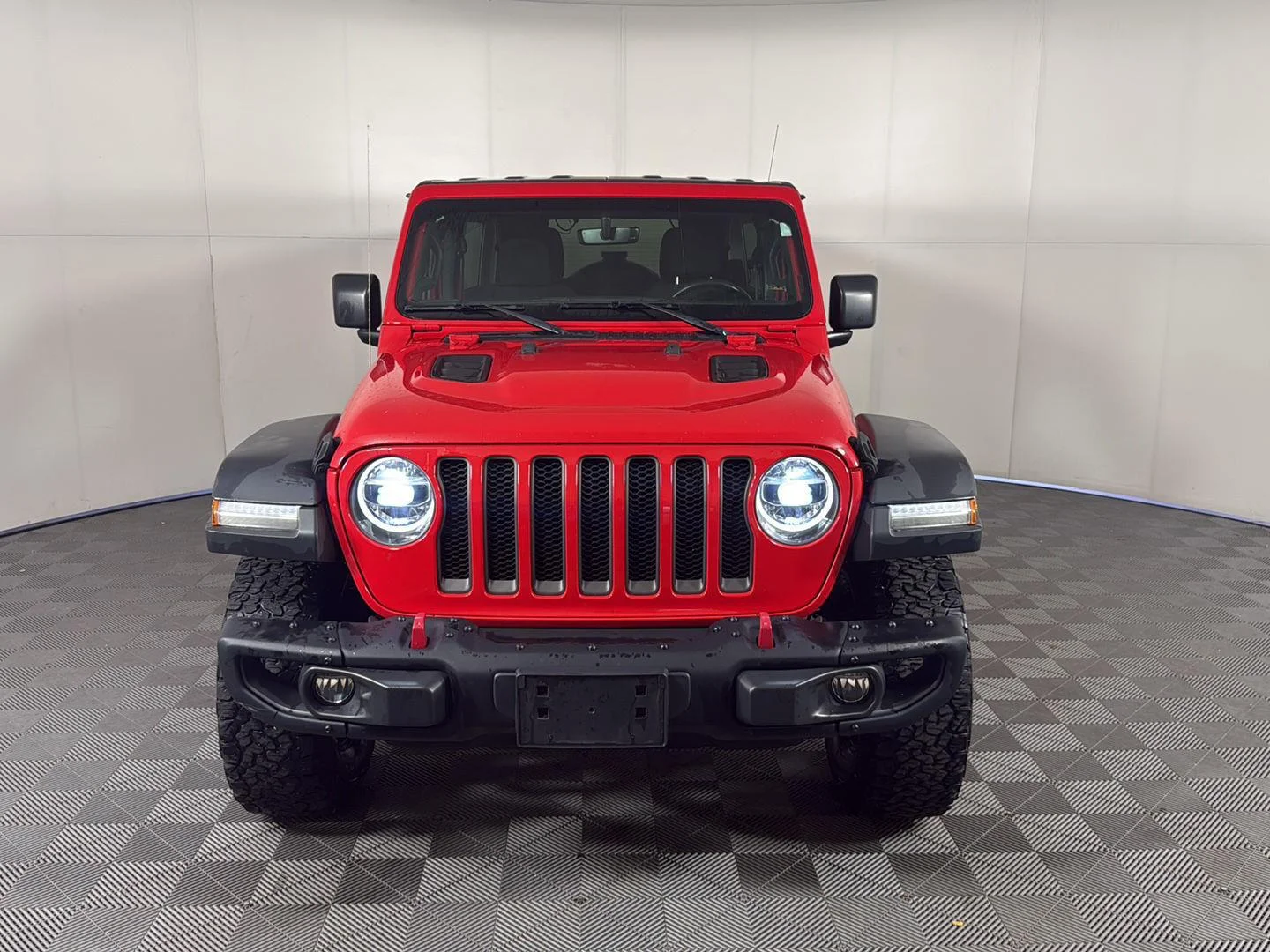 Used 2018 Firecracker Red Clearcoat Jeep Rubicon image 2