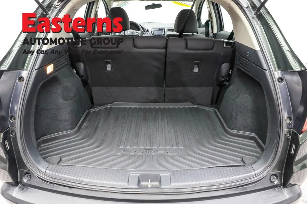 Used 2018 Gray Honda LX image 9