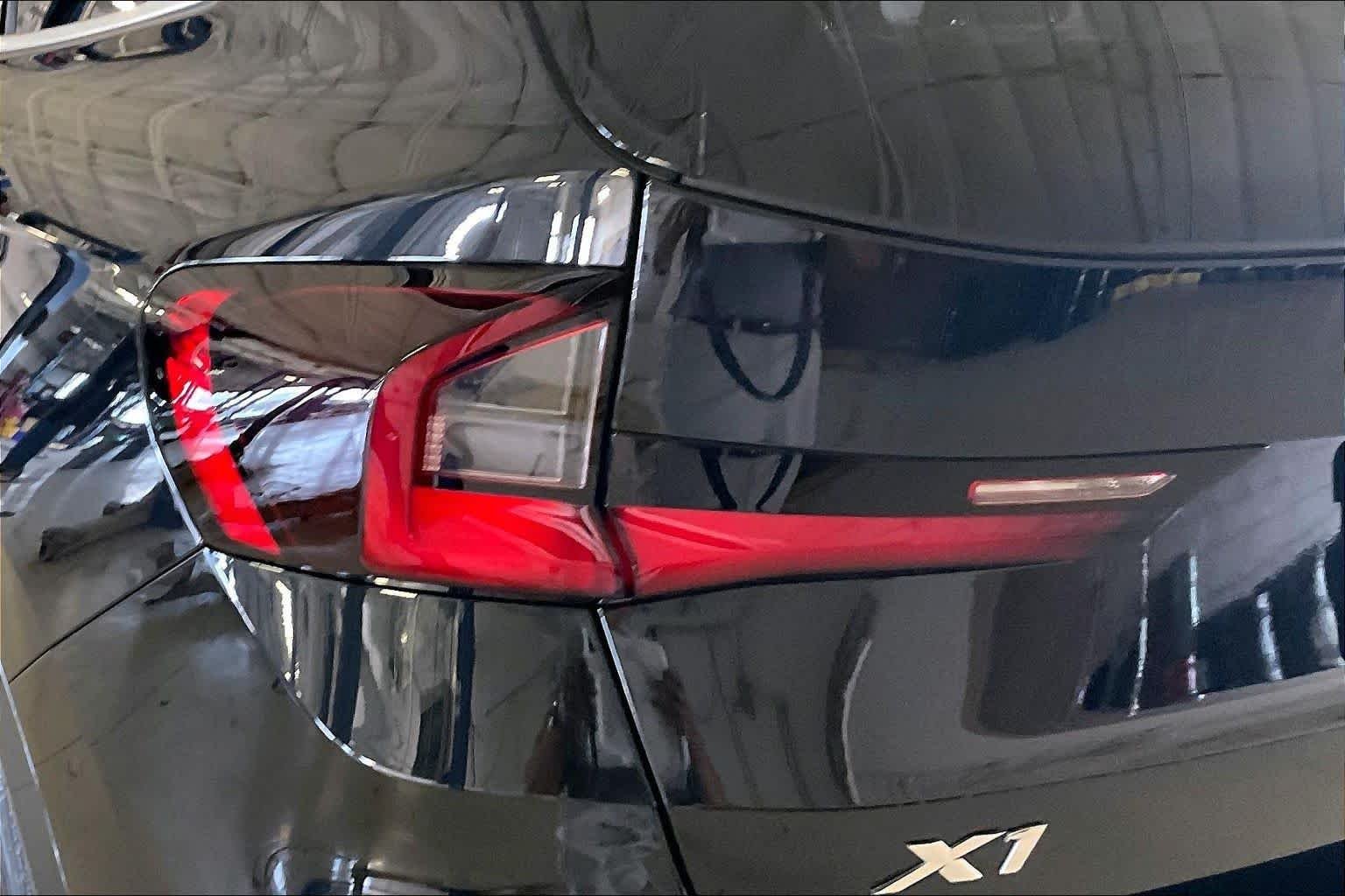 New 2025 Black Sapphire Metallic BMW xDrive28i image 26